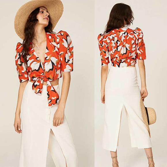 Hunter Bell Tops - Hunter Bell Red 3/4 Sleeve Leaf Olive Crop Top with Tie Detail Women's XS NWOT